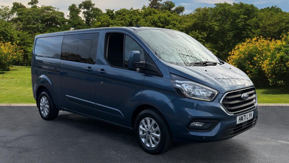 Ford Transit Custom 300 L2 Diesel Fwd 2.0 EcoBlue 130ps Low Roof D/Cab Limited Van